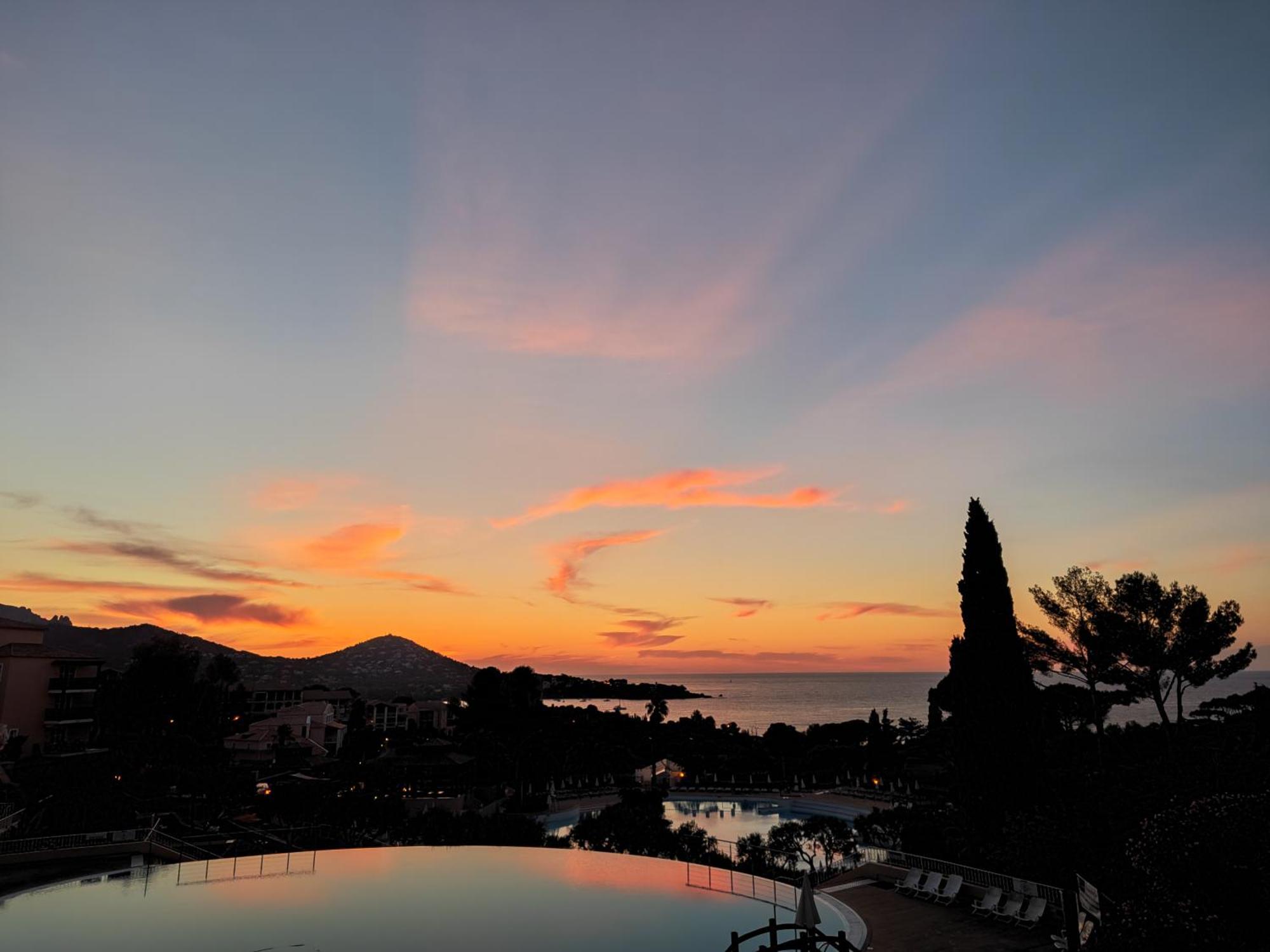 Cozy Apartment In Agay With Stunning Views Saint-Raphaël Eksteriør bilde