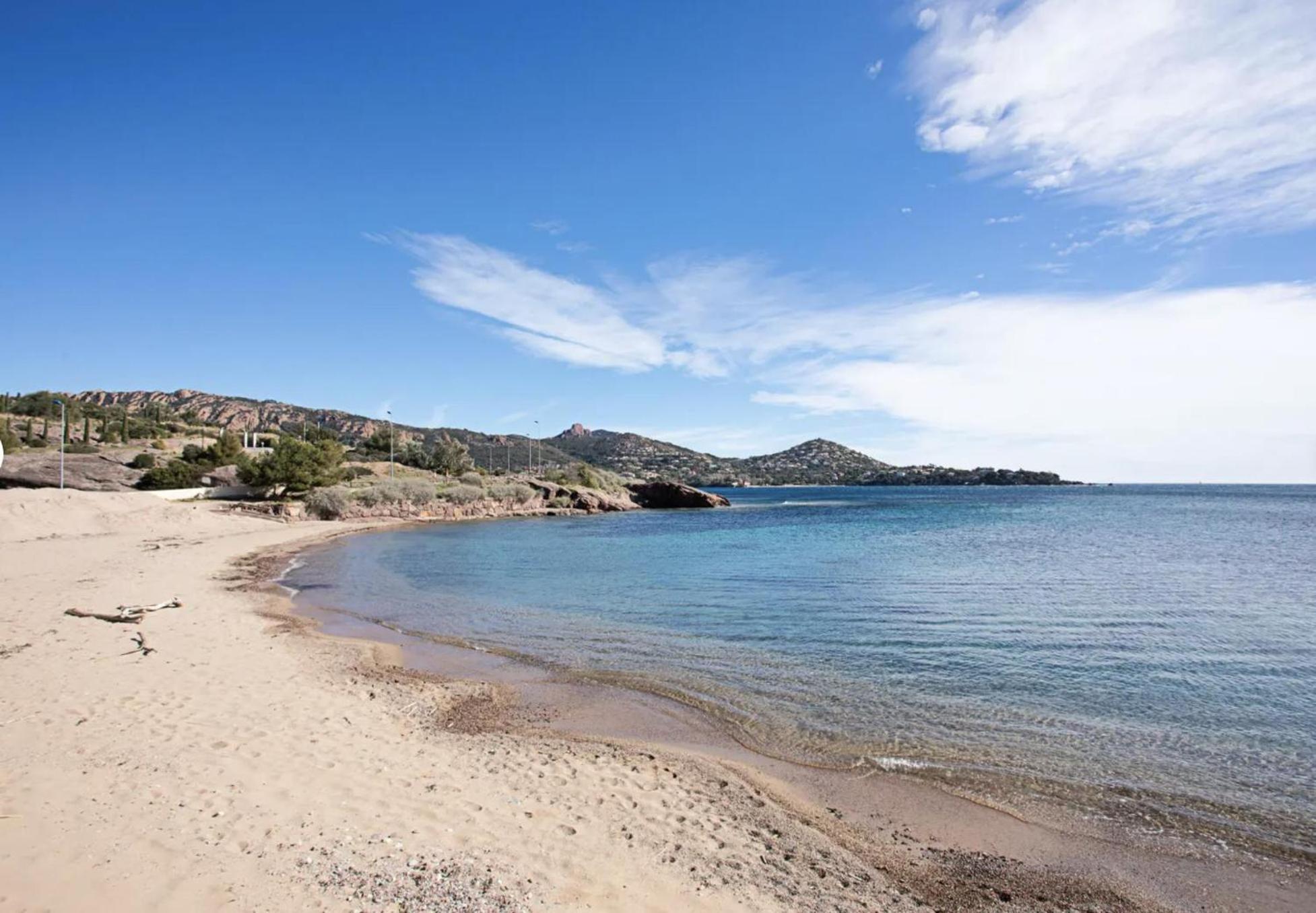 Cozy Apartment In Agay With Stunning Views Saint-Raphaël Eksteriør bilde