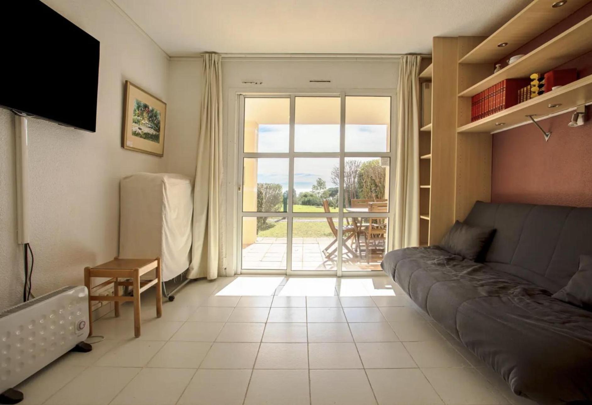 Cozy Apartment In Agay With Stunning Views Saint-Raphaël Eksteriør bilde